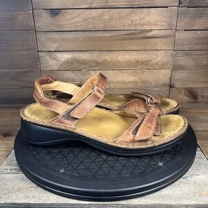 Naot Womens Size 7 Rosemary Golden Mocha Tan Comfort Walking Casual Sandals